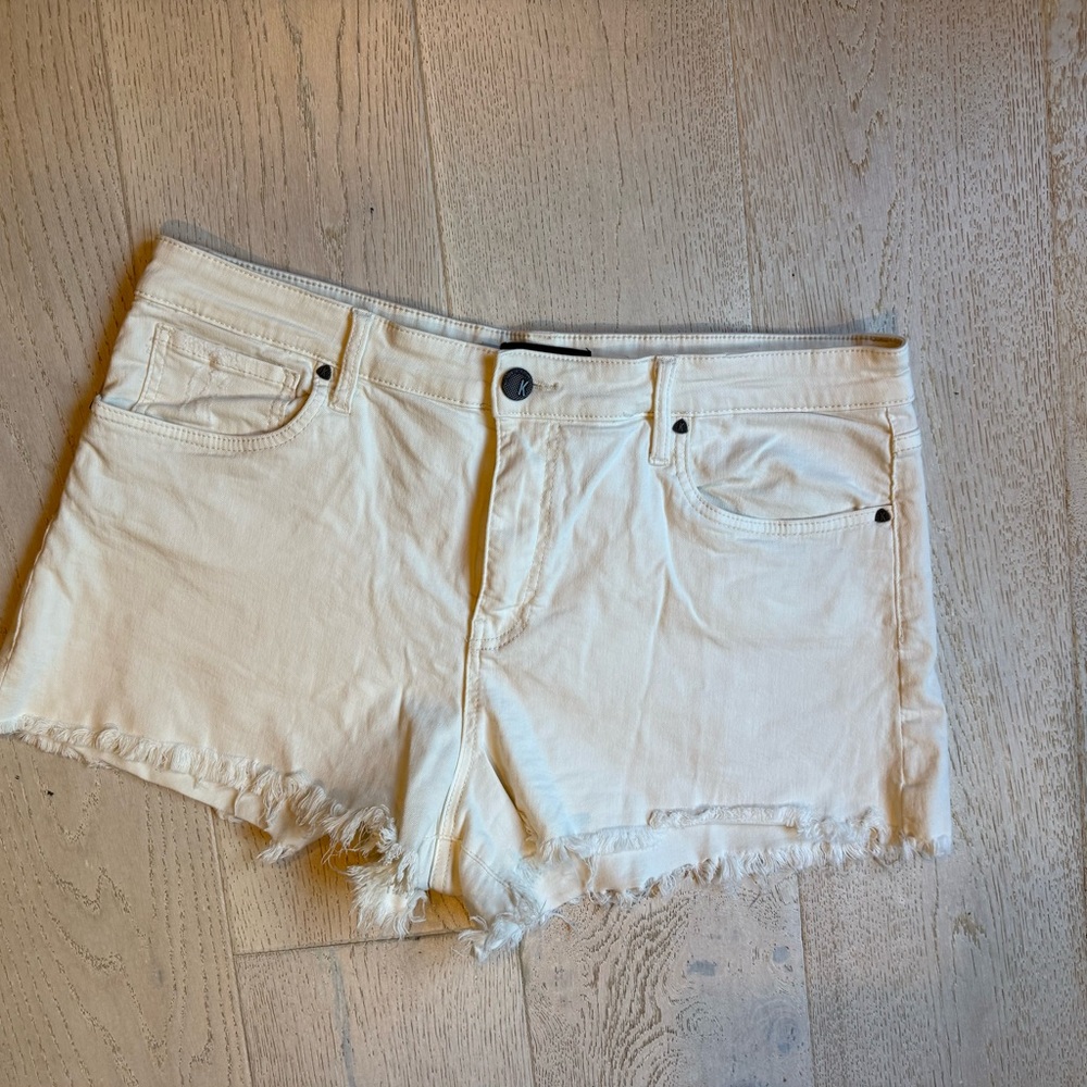 Kut from the Kloth Jane High Rise Denim Shorts in Cream